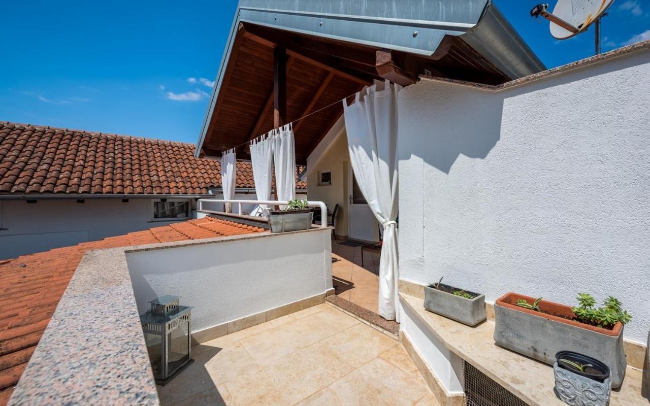 Apartment Katoro Umago Exterior foto